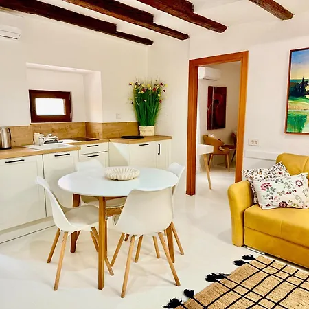 Jolli Apartment
