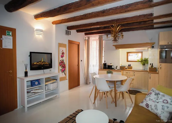 Jolli Apartment *